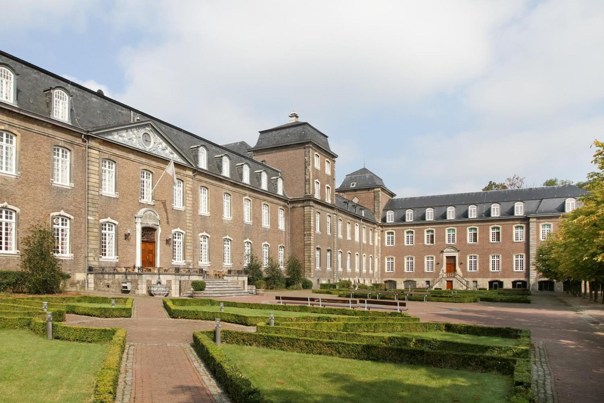 Abdij Hotel Rolduc Керкраде Экстерьер фото